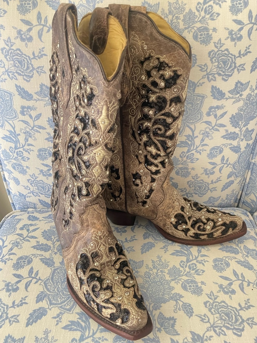 Corral A3569 Women's Embroidered Western Cowboy Boots Sequin Inlay Rhinestones